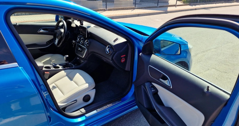 Mercedes-Benz Klasa A cena 43900 przebieg: 155433, rok produkcji 2012 z Trzcianka małe 232